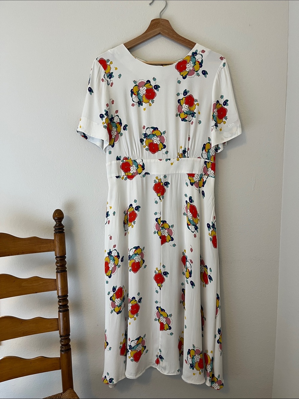 Boden Ruth Blooming Bouquet Ivory Floral Midi Dress
